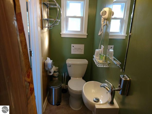 16086 Us Hwy 2, Cooks, MI 49817